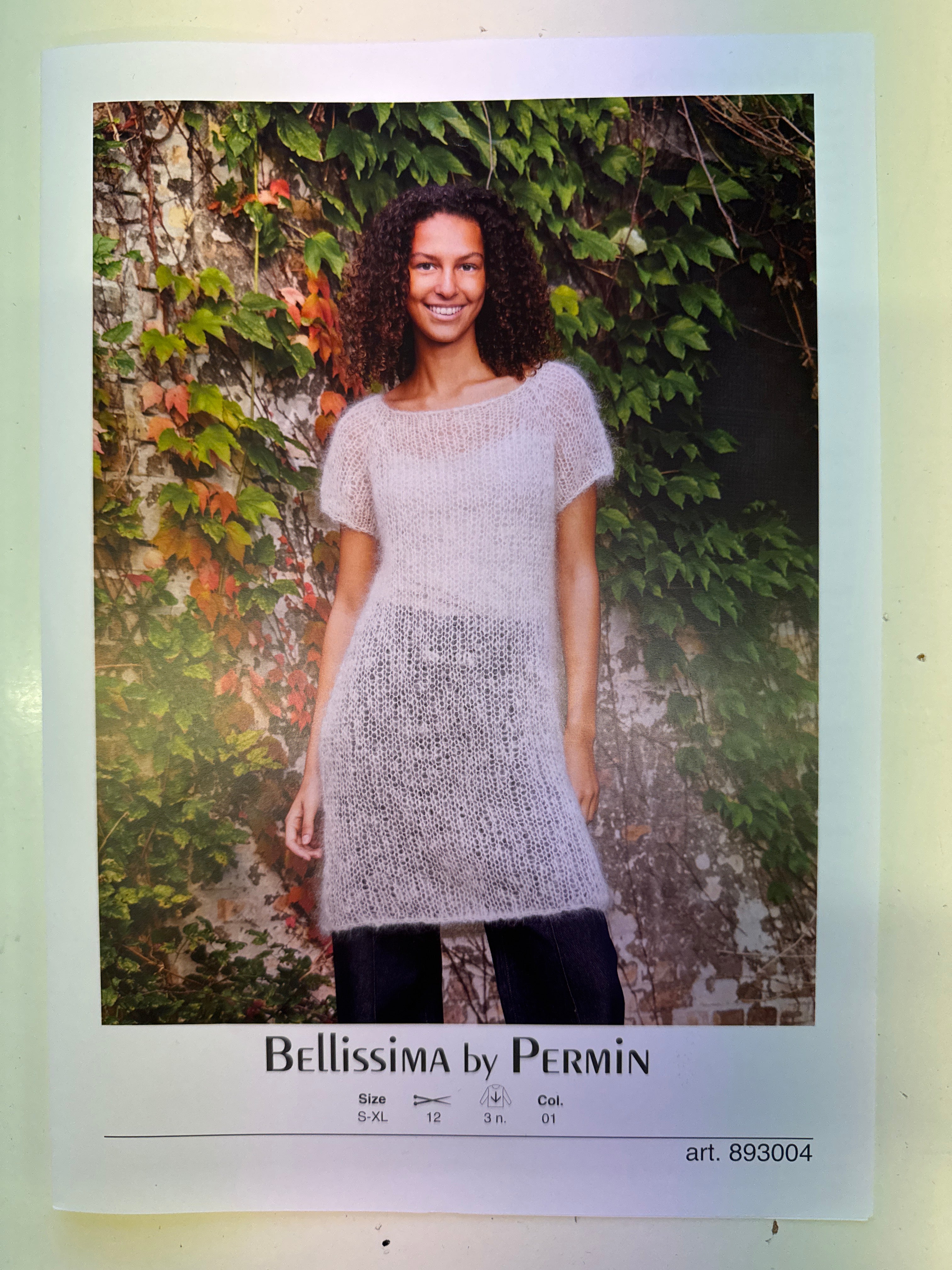 Bindiuppskrift frá Permin S-XL við tógvi hvítt ella svart við glimmur í