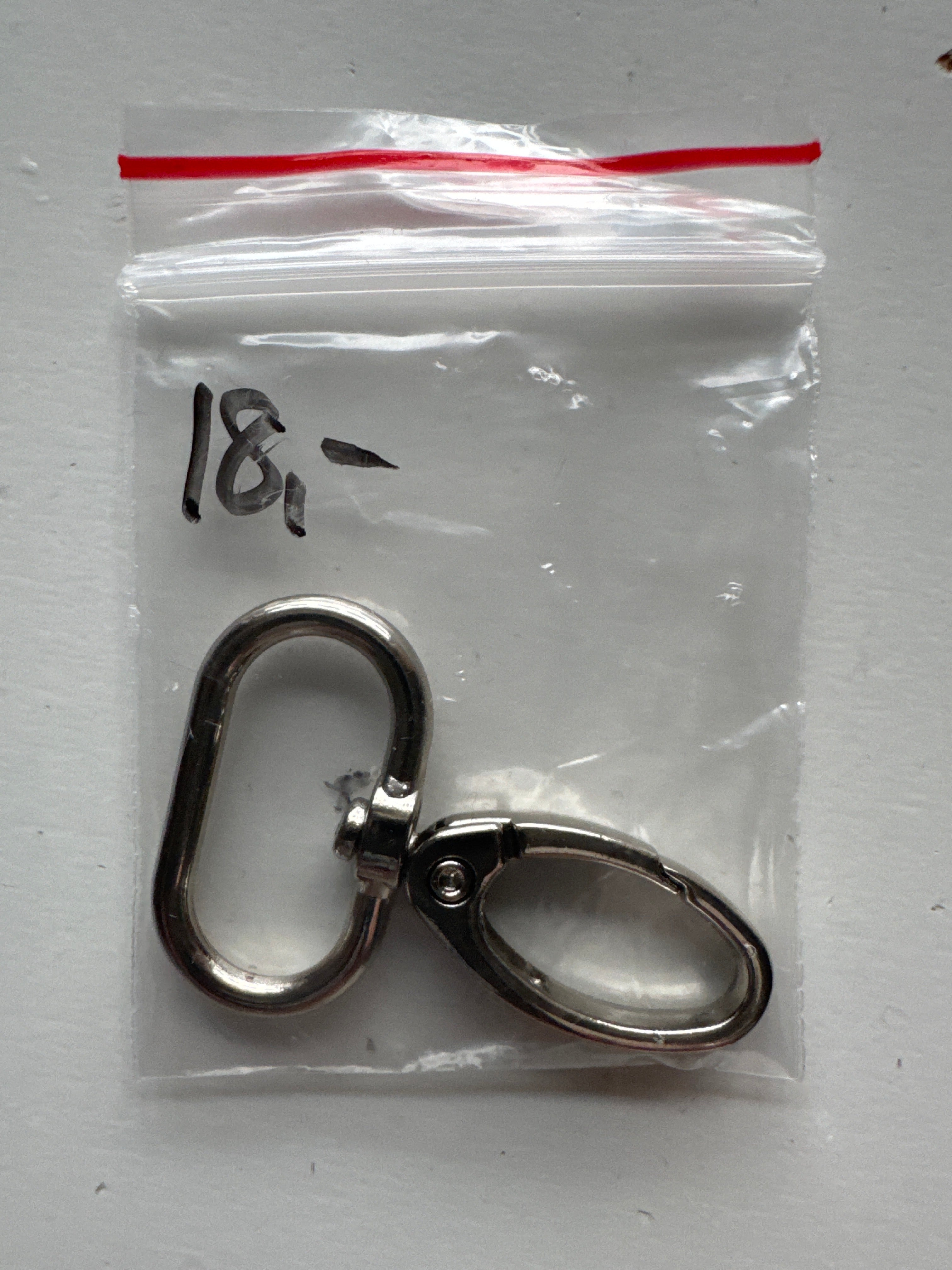 Karabinhanger 25mm silvur