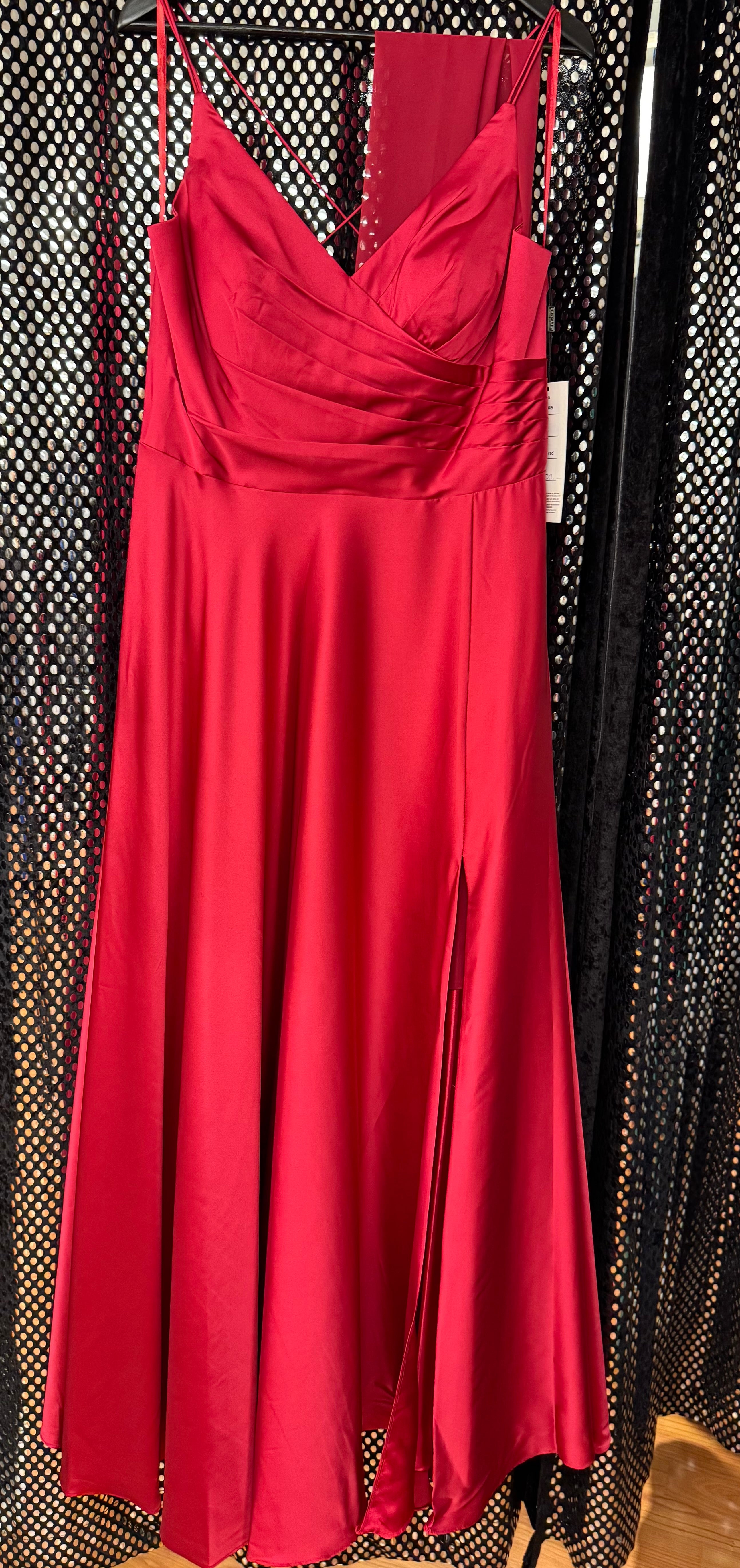 Myrkabláur og reyður veitslukjóli við bindibond aftan 2400 kr