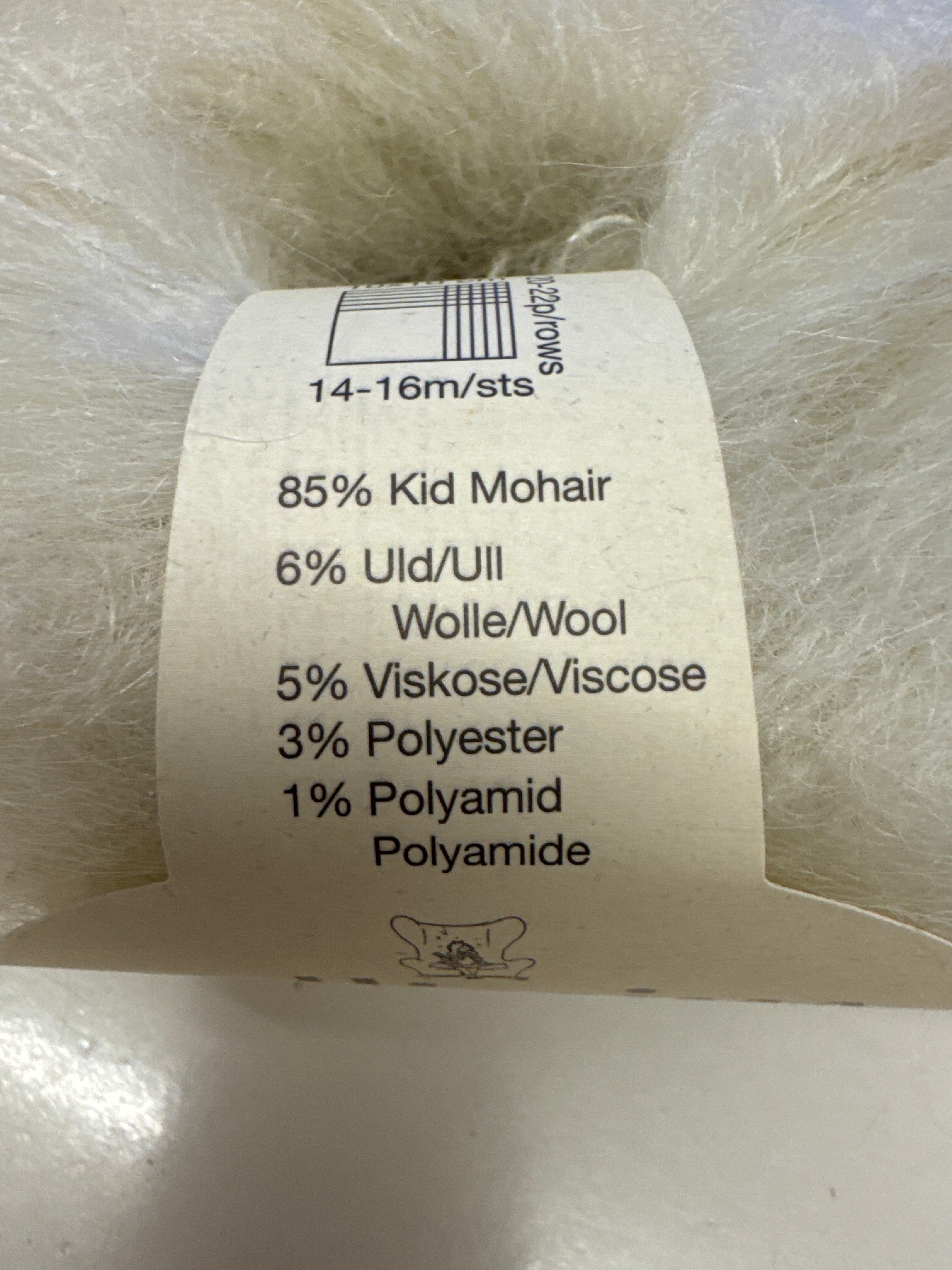 Bindiuppskrift frá Permin S-XL við tógvi hvítt ella svart við glimmur í