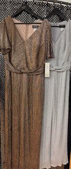 Buksidrakt í gull og silvur í stødd L og 2XL 2600 kr