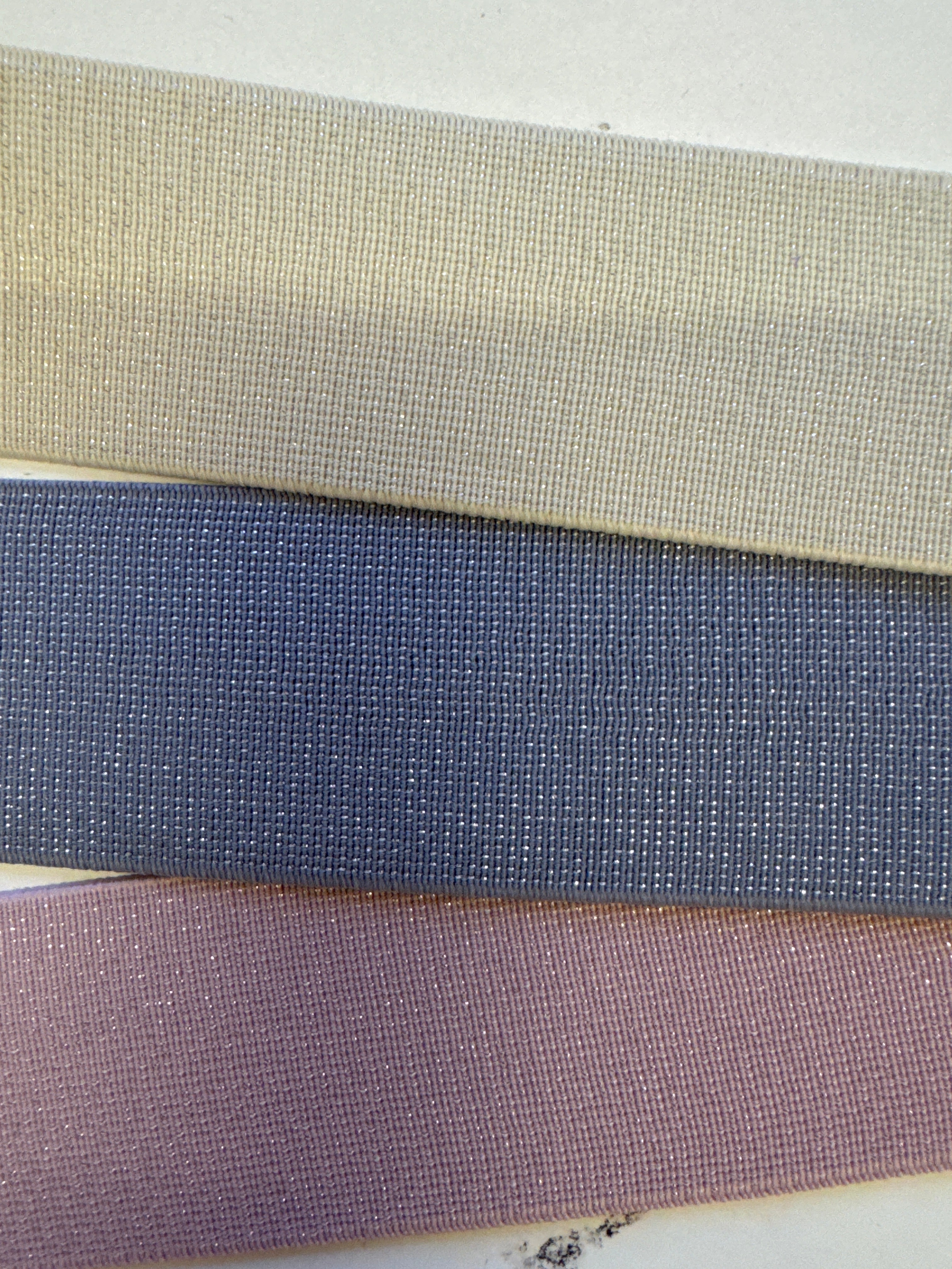 Elastik við glimmur í 40 kr mtr.