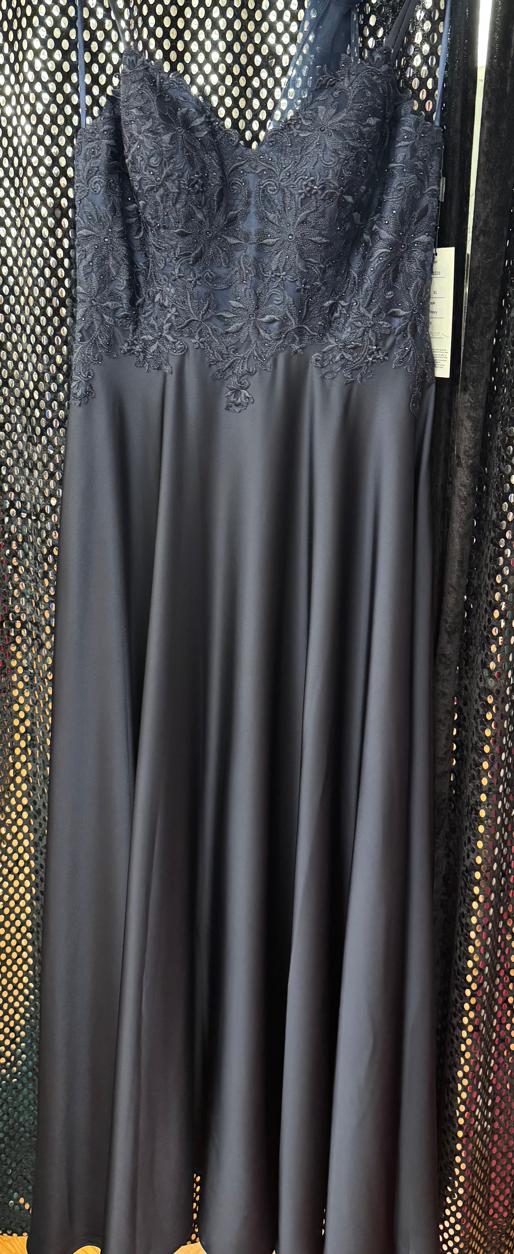 Marinubláur veitslukjóli í stødd XL og 2XL