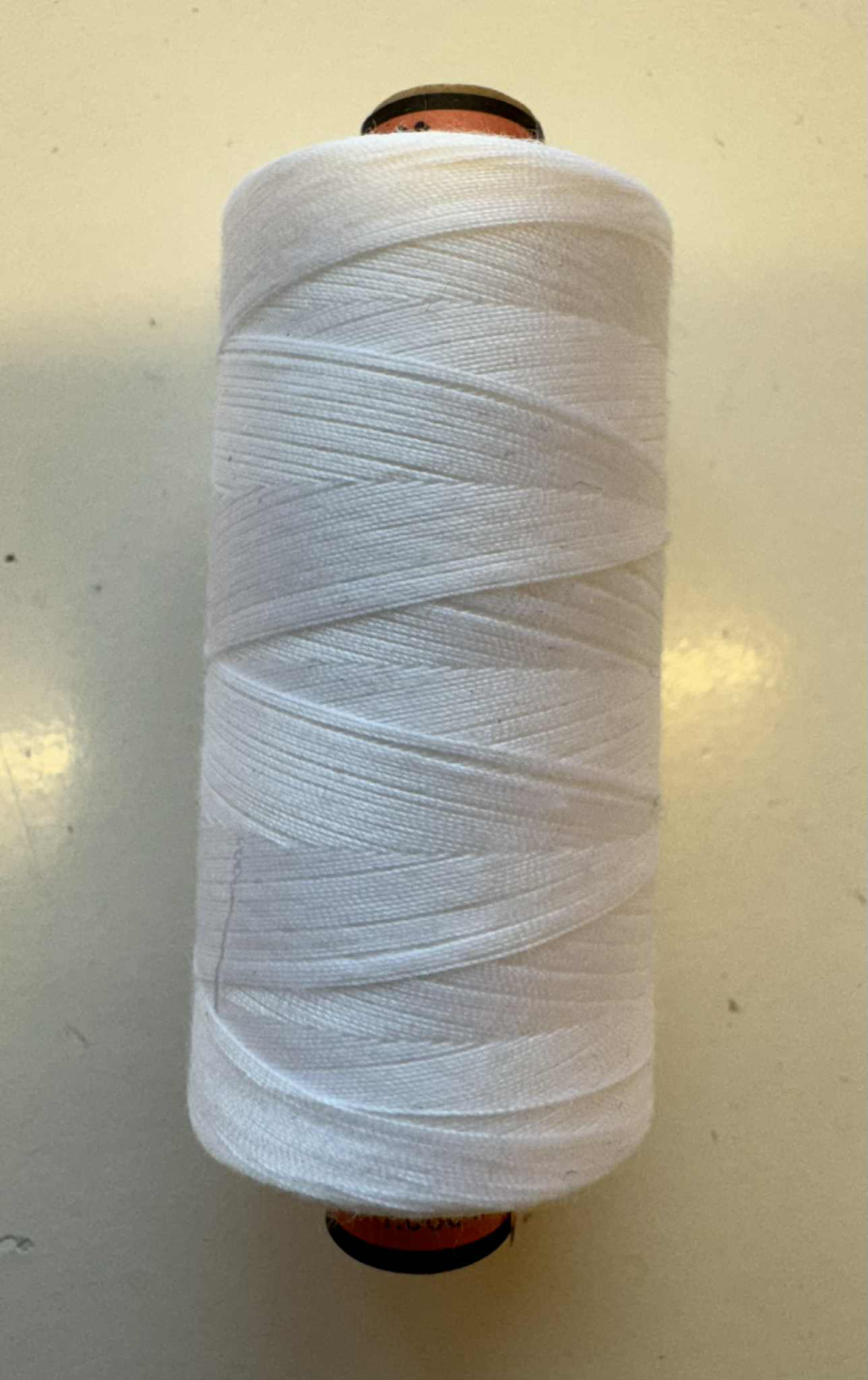 Amann tráður 100 % polyester 1000 mtr.