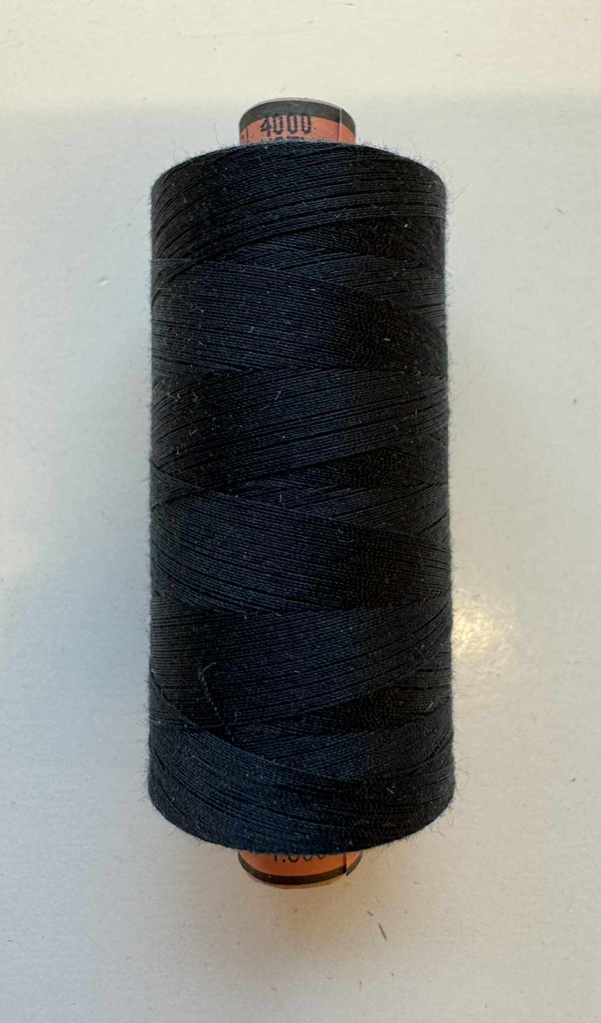 Amann tráður 100 % polyester 1000 mtr.