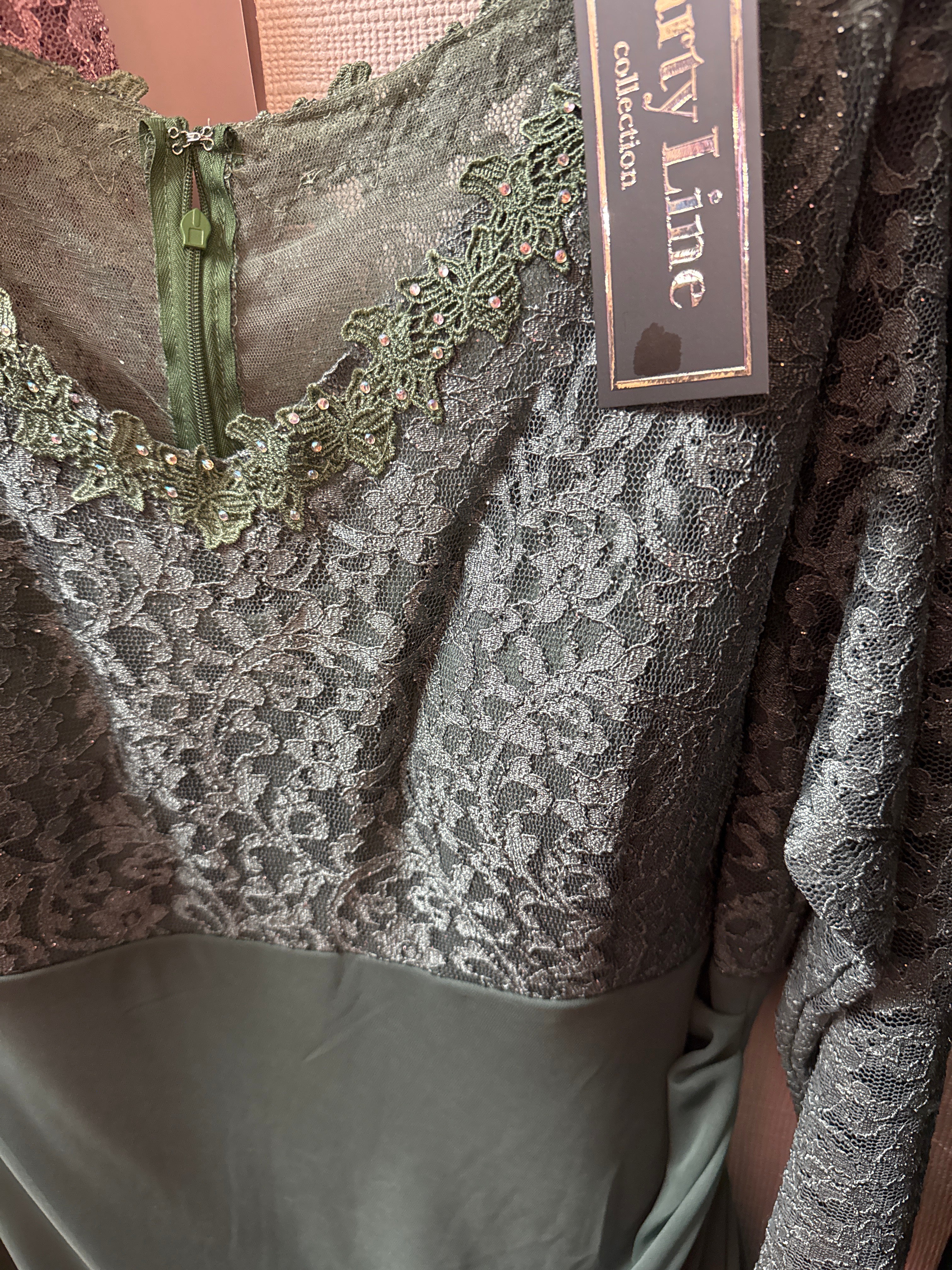 Veitslukjóli við ermum 2500 kr