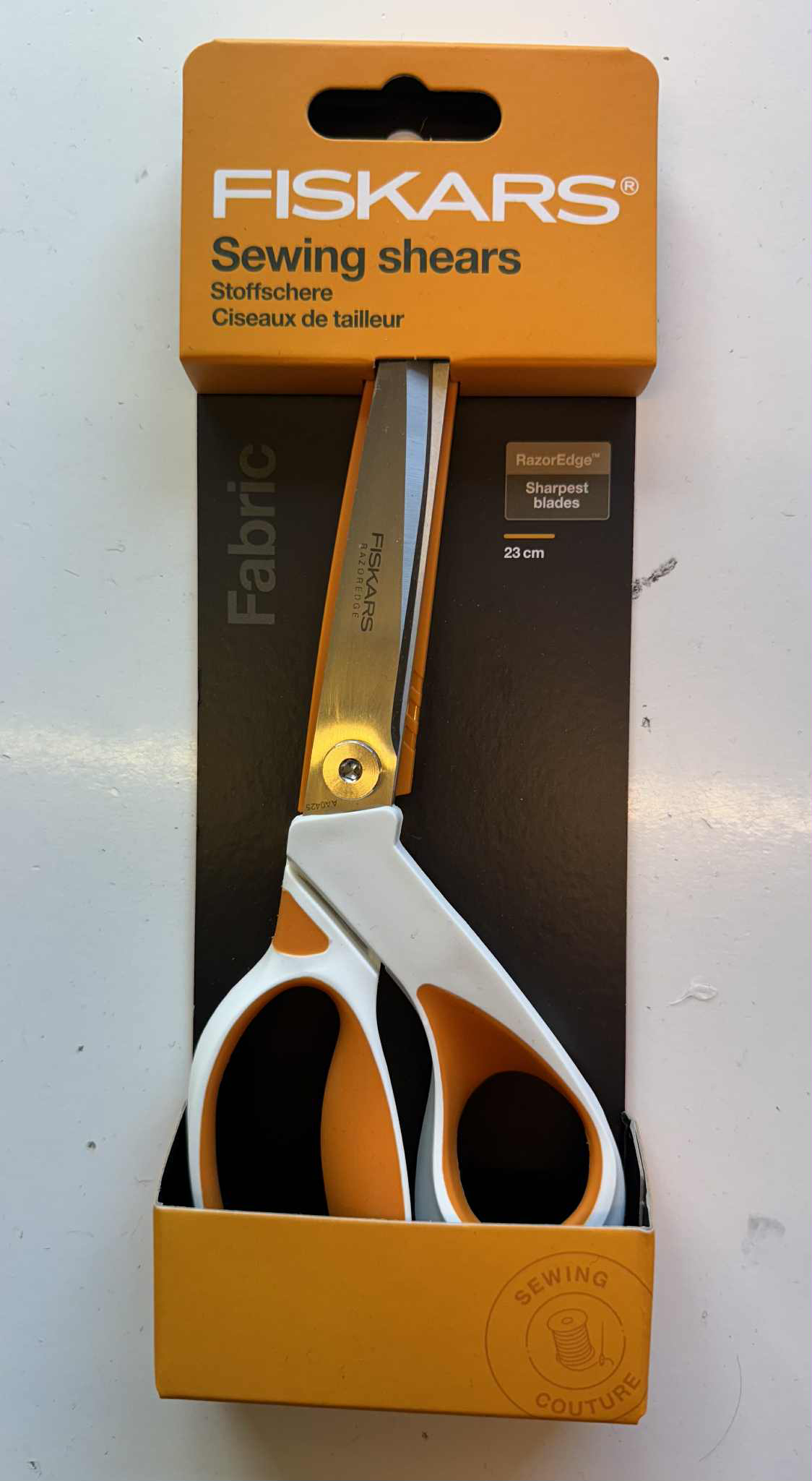 Fiskars saksur 23 cm 390 kr