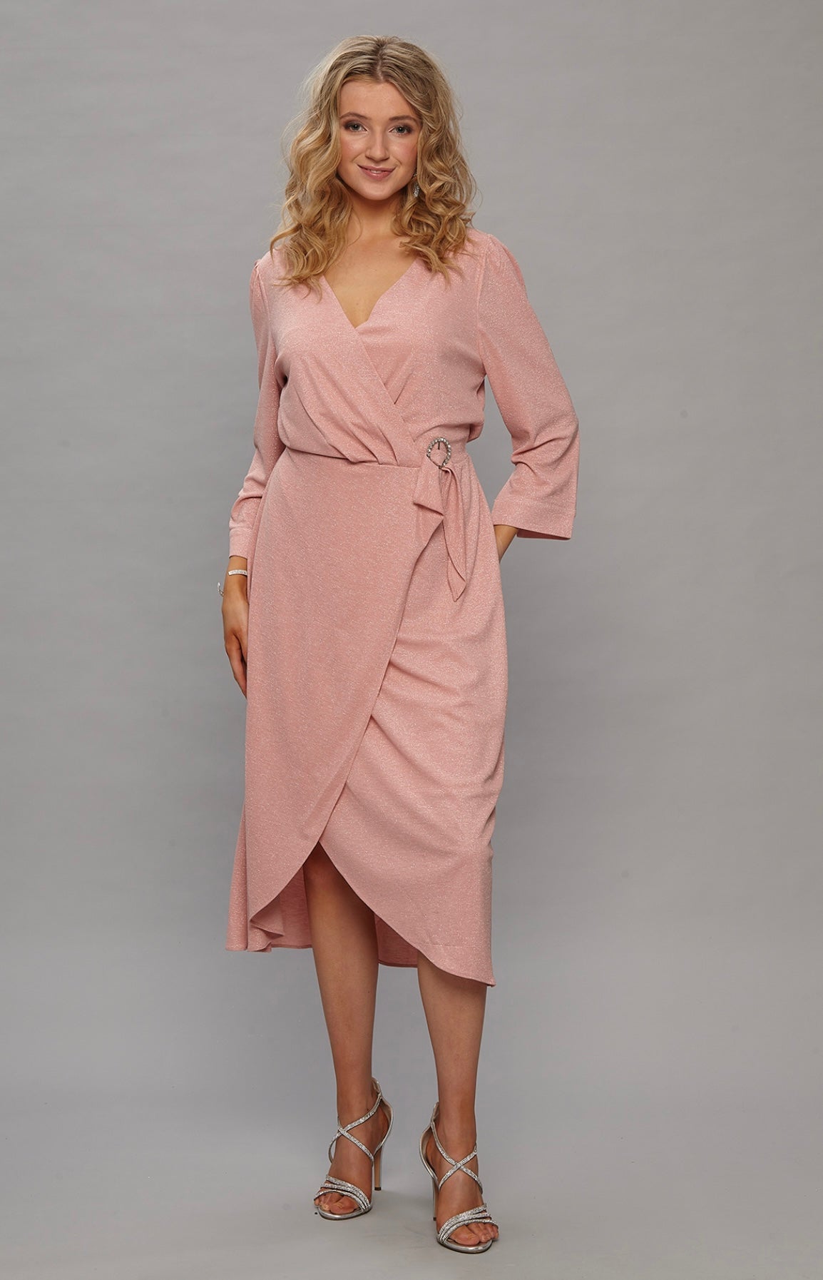 Stuttur kjóli við ermum stødd 3XL 998 kr