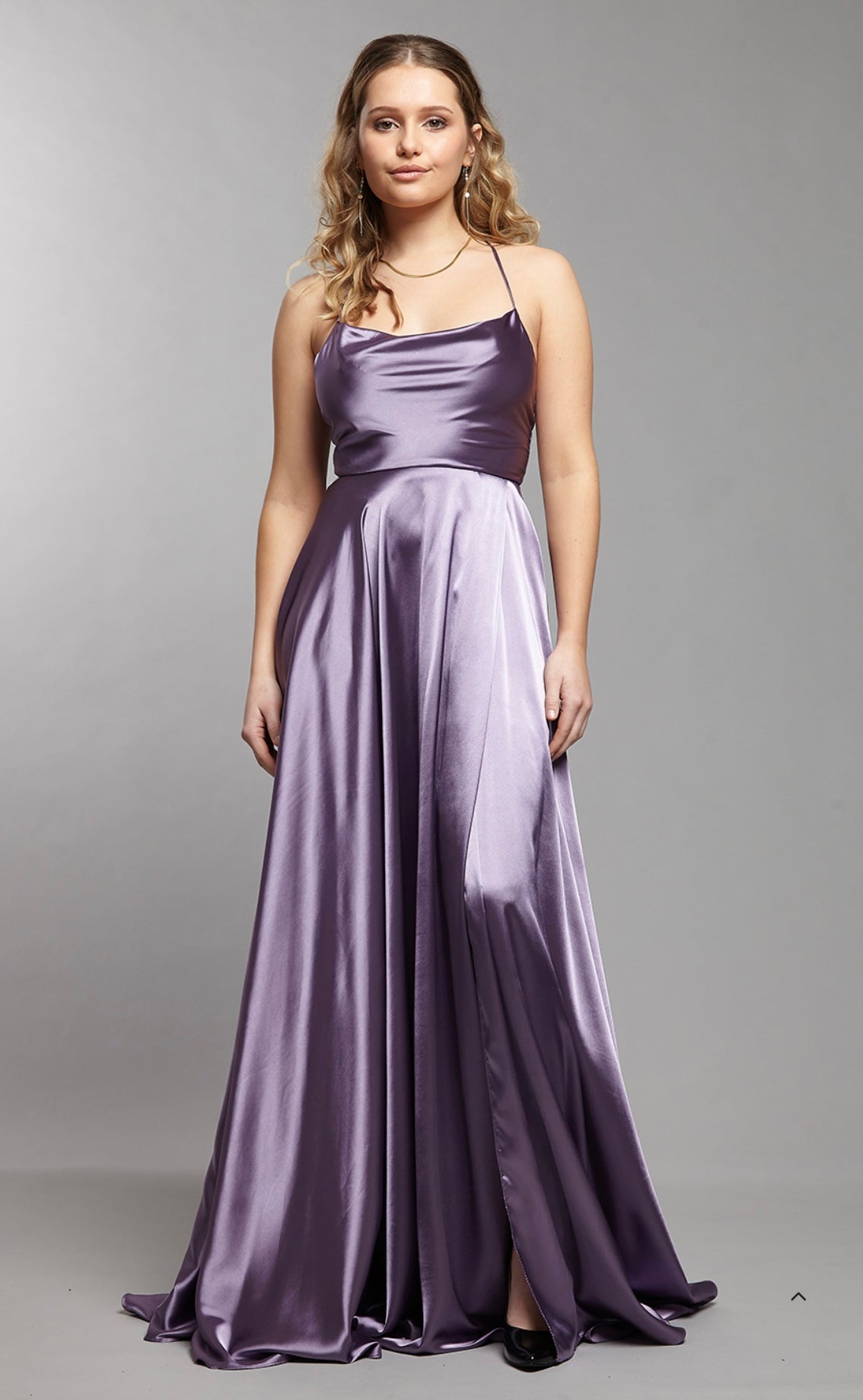 Svartur veitslukjóli stødd XL 2400 kr