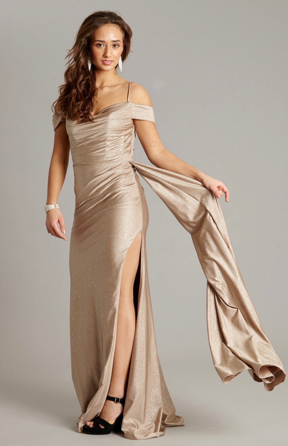 Gull littur veitslukjóli stødd L 2400 kr