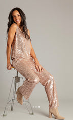 Sett toppur og buksur við lumma 2500 kr fyri settið