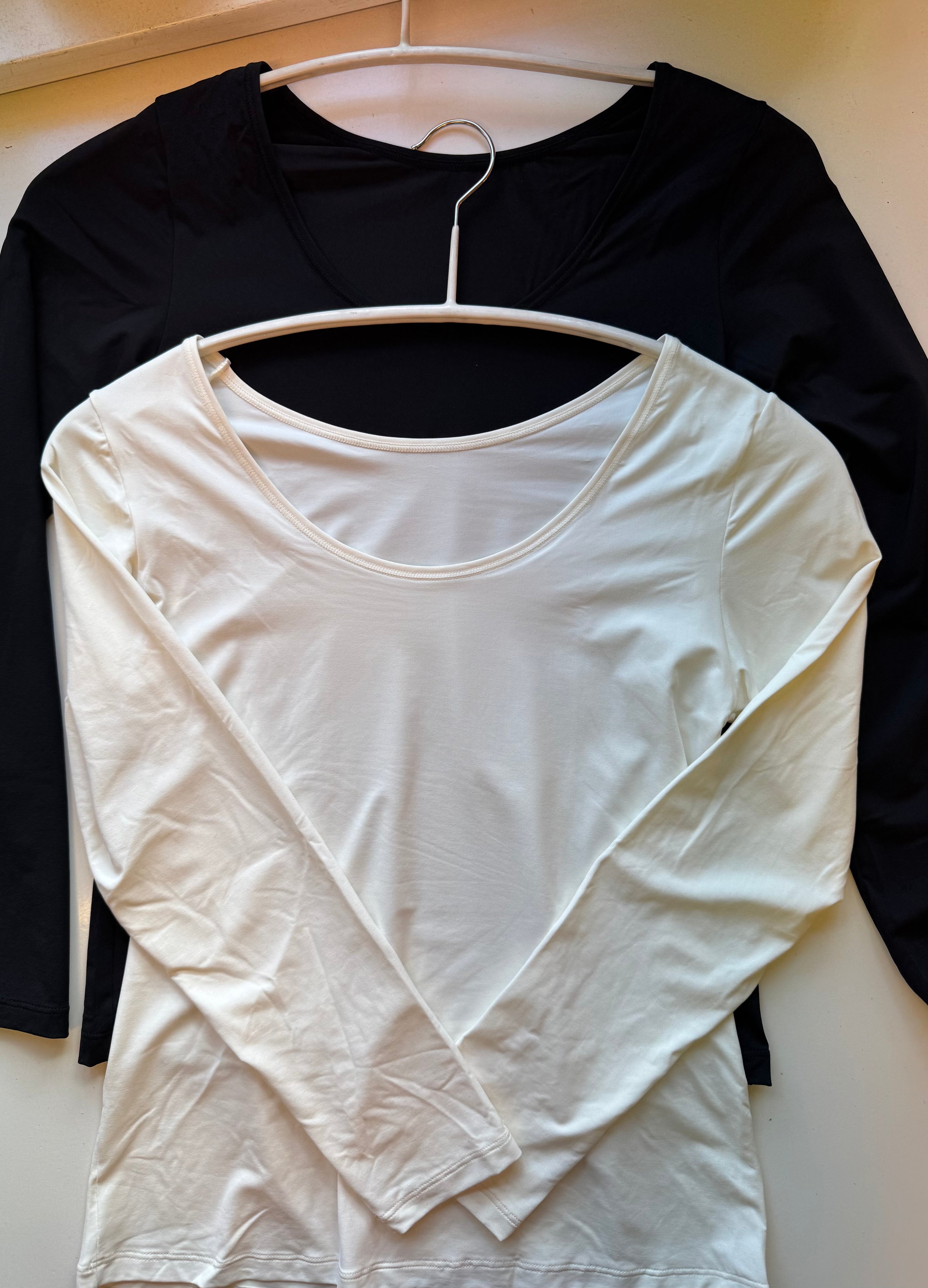 Dim blusa langar ermar svørt/hvít