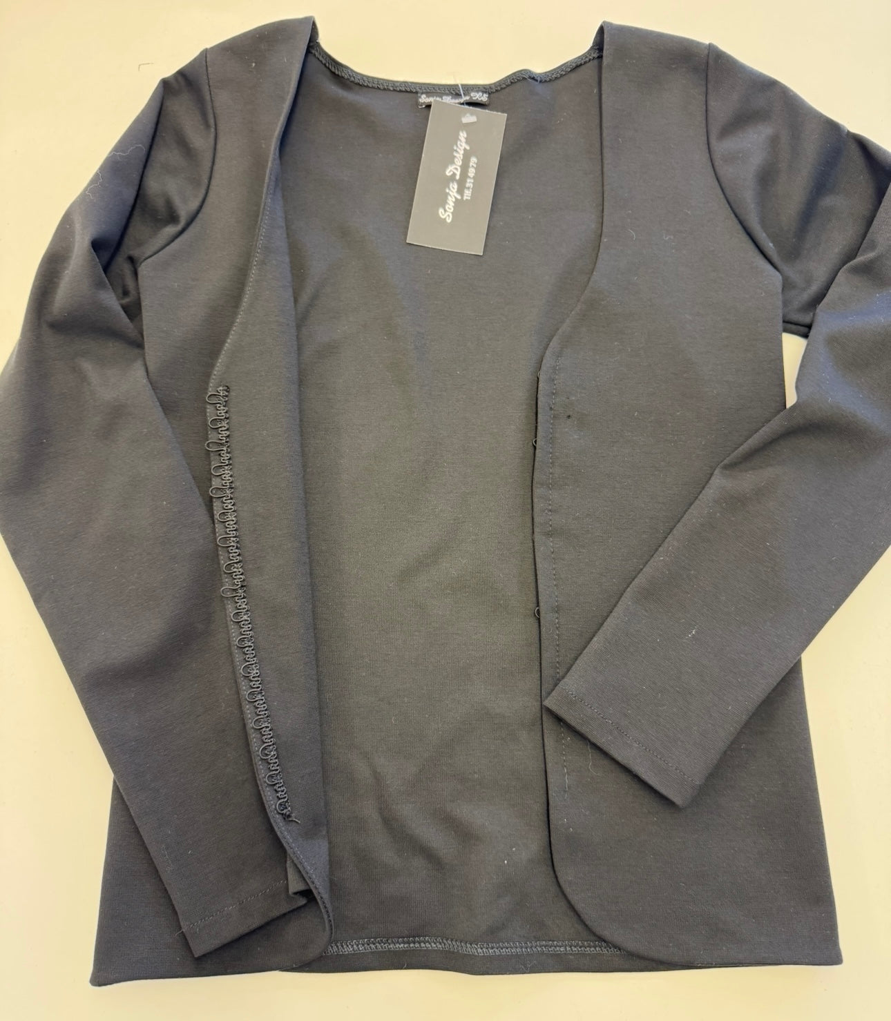 Svørt troyggja til føroysk klæðir