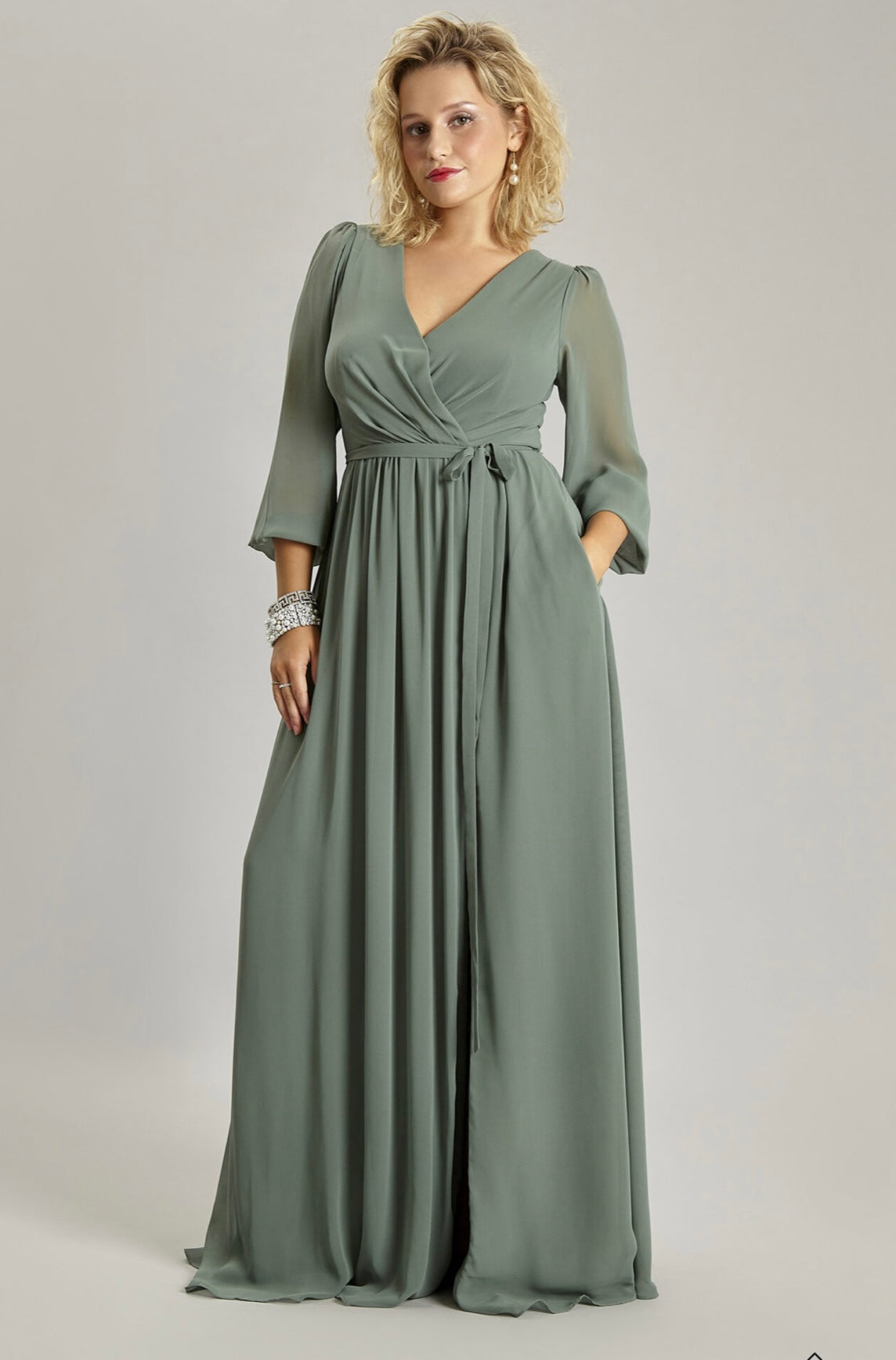 Veitslukjóli við ermum 2100 kr