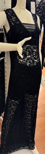 3 sløg av svørtum blondukjólum