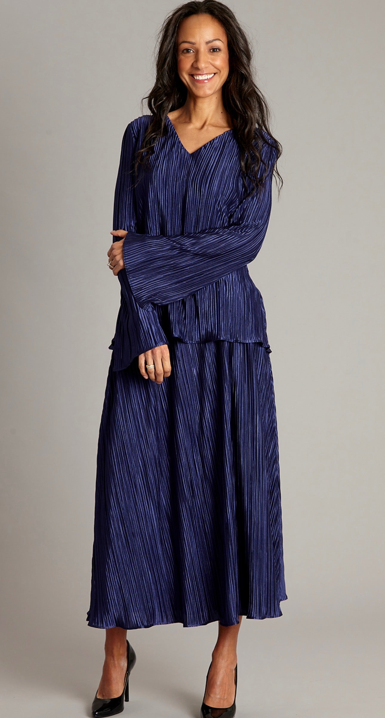 Sett niðurdeilur og blusa til veitslu
