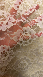 Blondu meturvøra hvítt/ráhvítt 120 kr mtr.