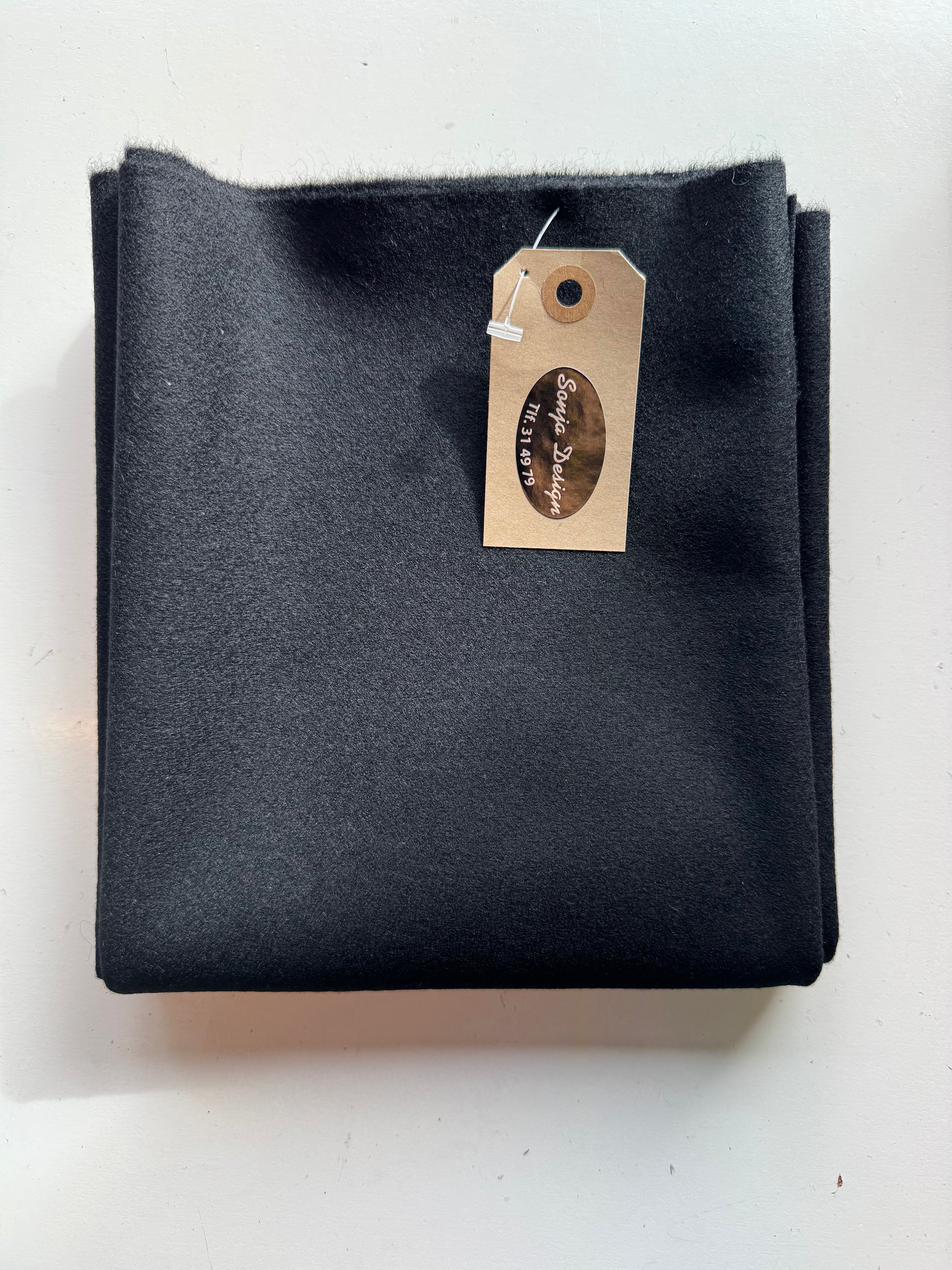 Svart Vestatoy/stykki - Tilfar til Føroyisk klæðir